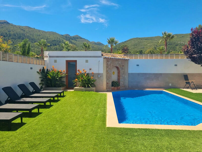 10 bedroom Country House for sale