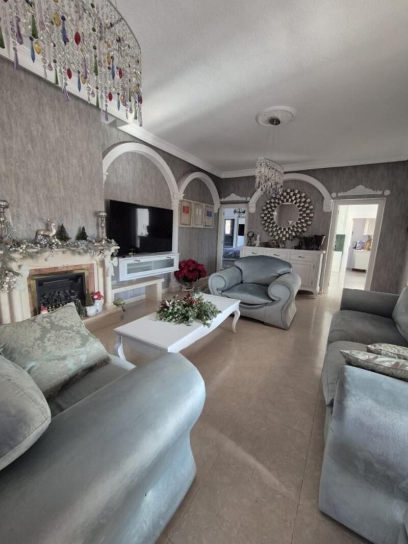 4 bedroom Country House for sale