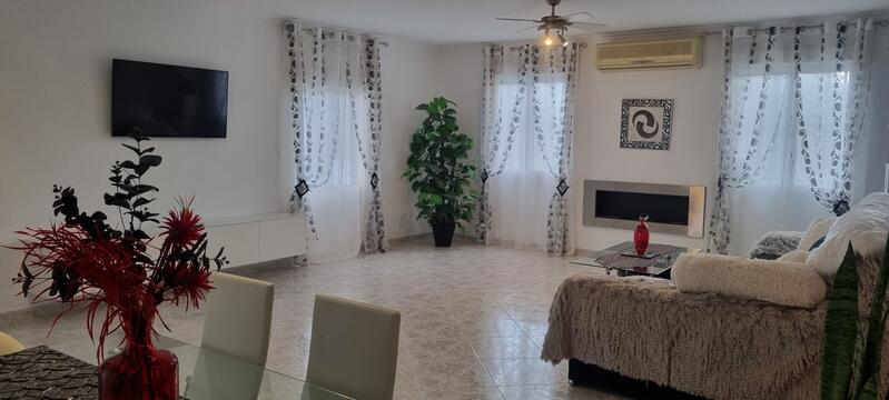 6 bedroom Villa for sale 6 bedroom Villa for sale