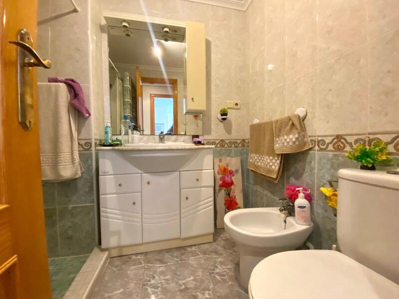 2 спальная комната квартира продается