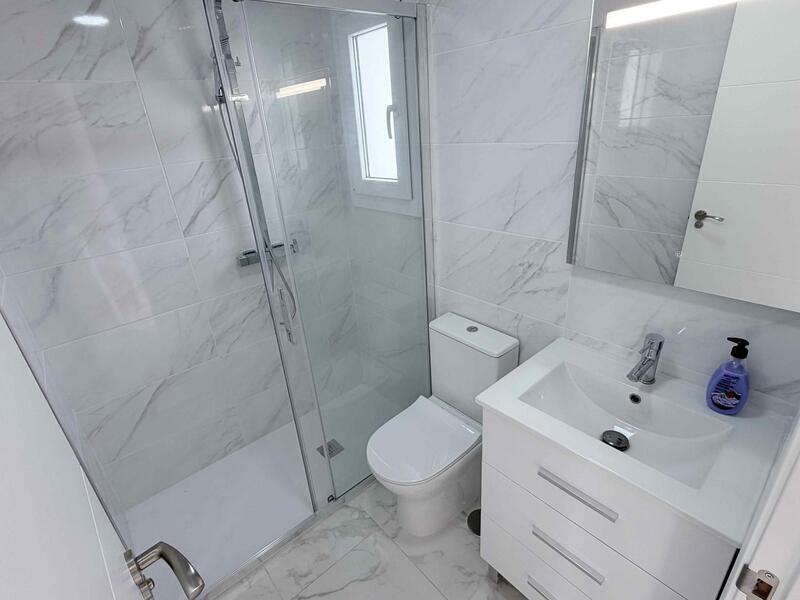 3 slaapkamer Gezinswoning Te koop