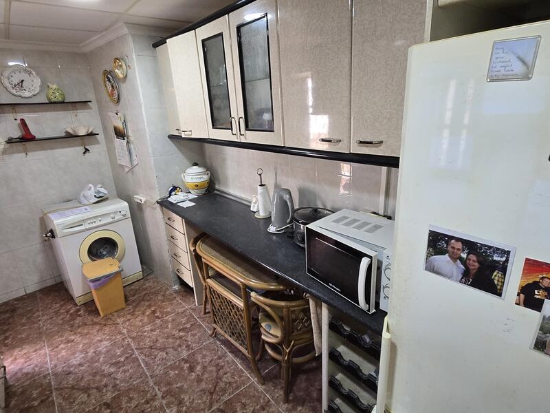 2 спальная комната городская тюрьма продается