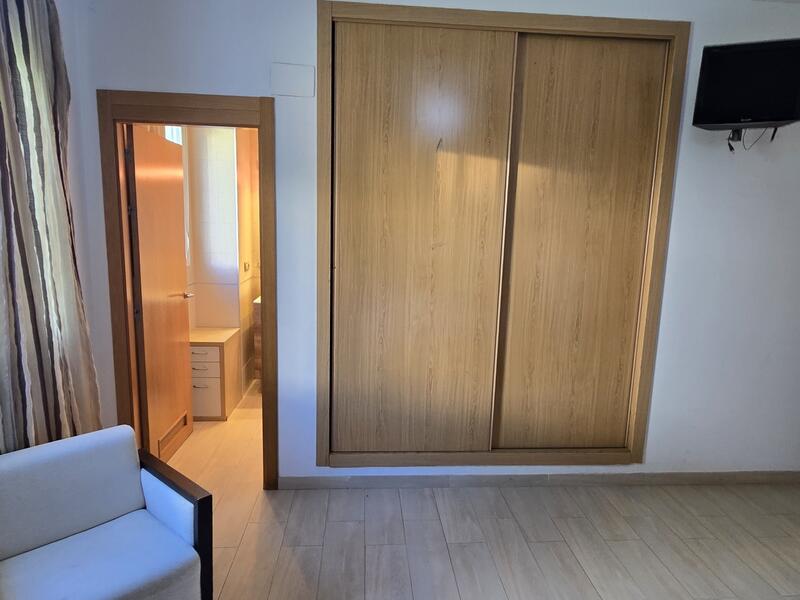 6 спальная комната вилла продается