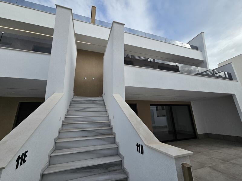 3 спальная комната квартира продается