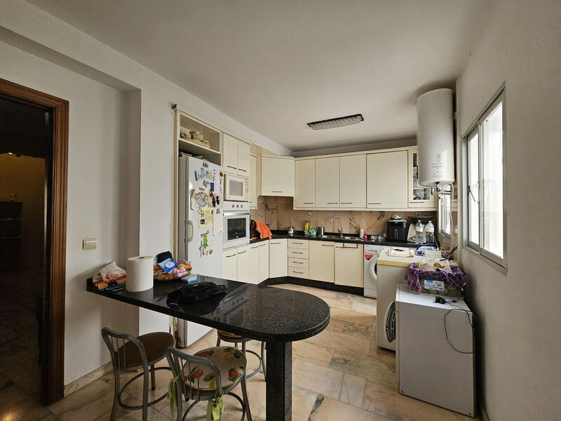 3 bedroom Apartment for sale