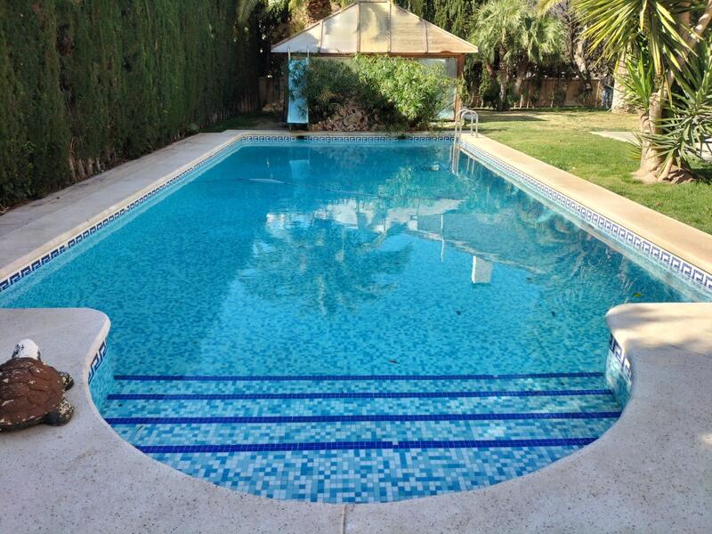 Villa til salgs i Elda, Alicante