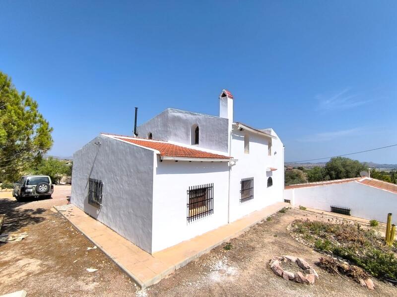 Villa for sale in Novelda, Alicante