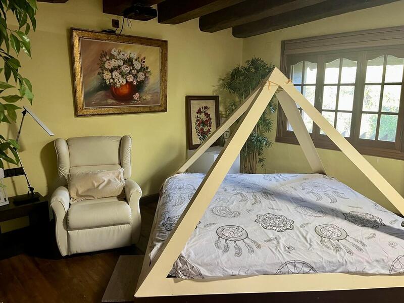 3 спальная комната Деревенский Дом продается