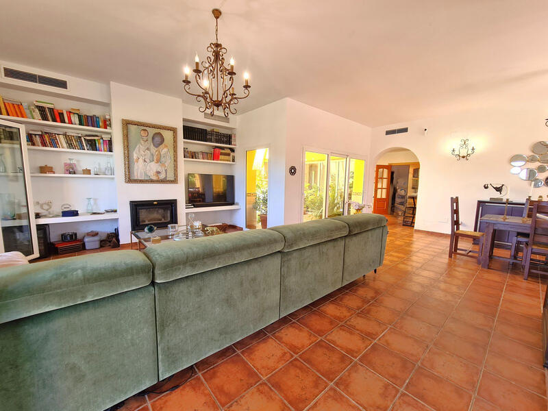 3 bedroom Villa for sale