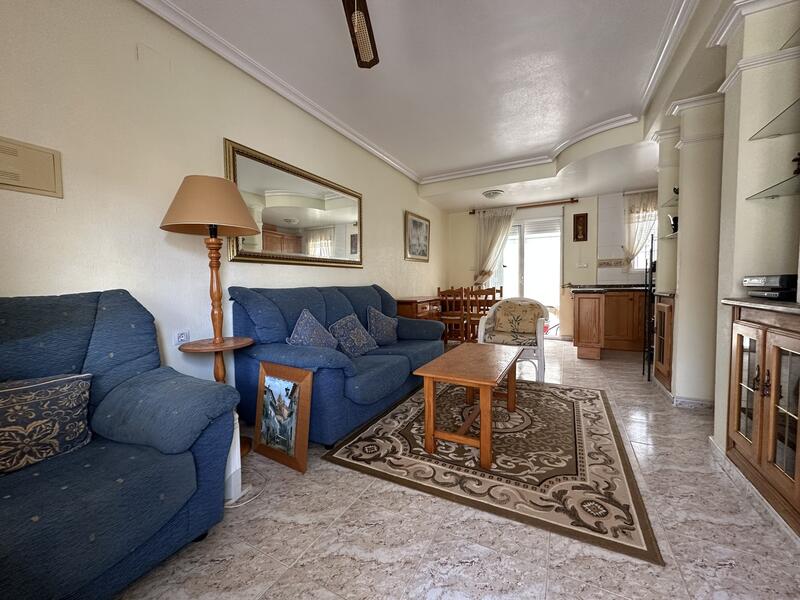 2 slaapkamer Gezinswoning Te koop