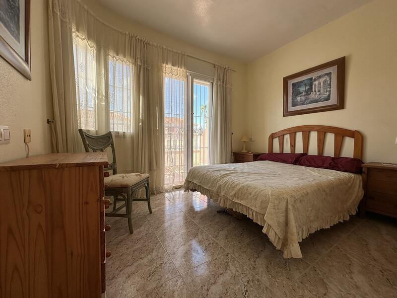 2 Schlafzimmer Stadthaus zu verkaufen