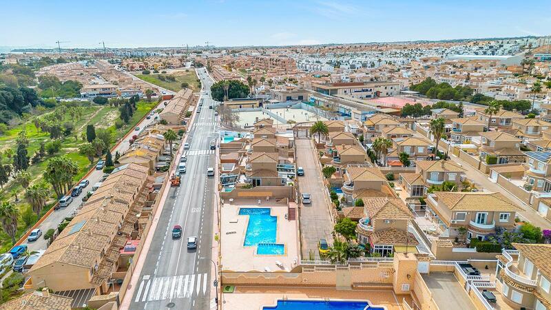 5 Cuarto Villa en venta