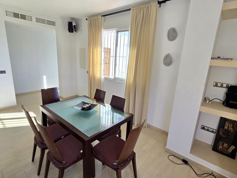 6 Cuarto Villa en venta