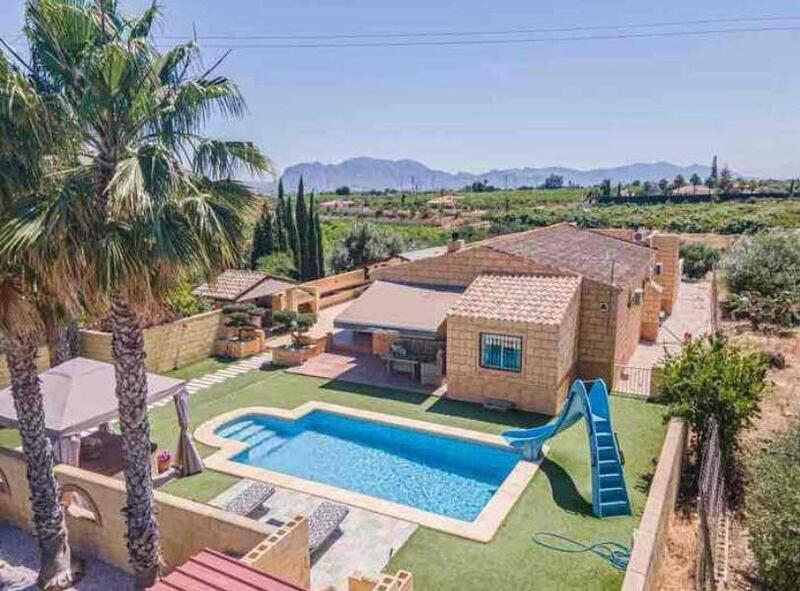 Villa à vendre dans Albatera, Alicante