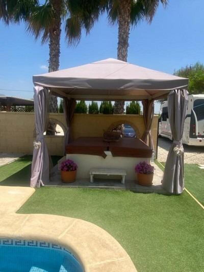 5 bedroom Villa for sale