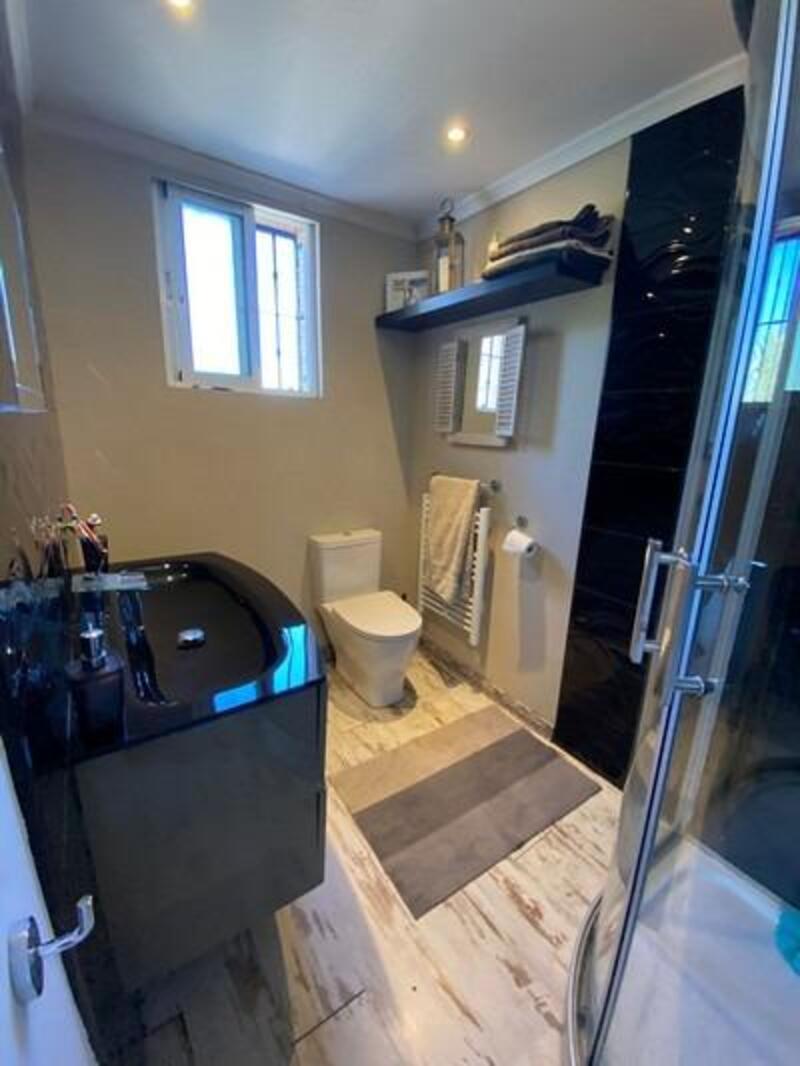 5 bedroom Villa for sale