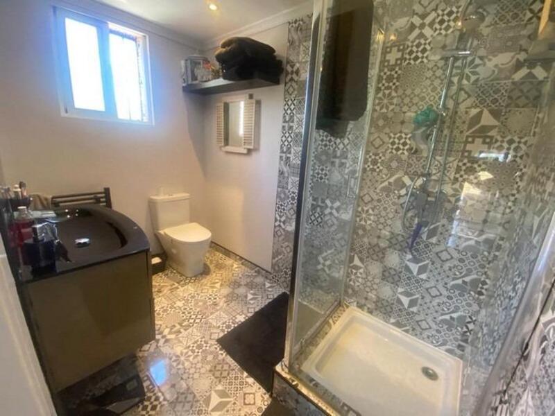 5 bedroom Villa for sale