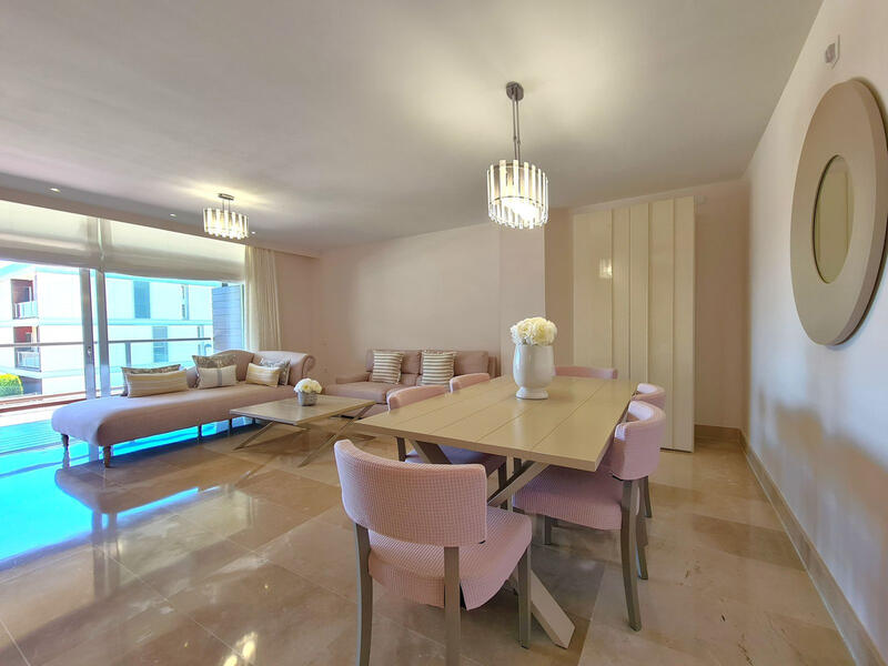 3 bedroom Apartment for sale