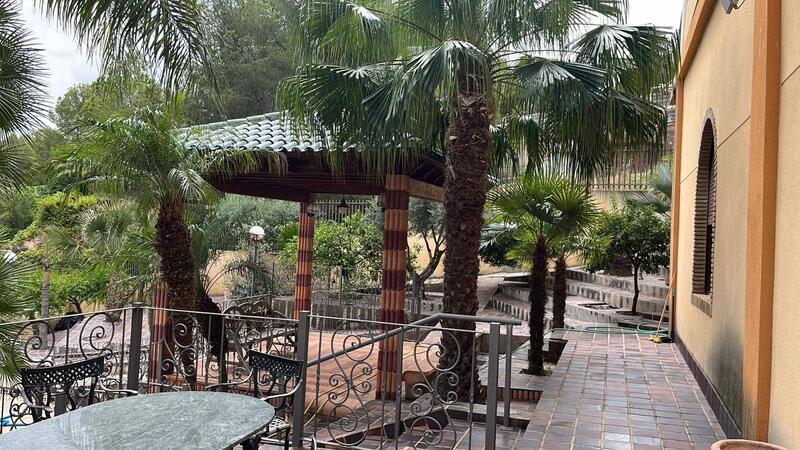 6 Schlafzimmer Villa zu verkaufen