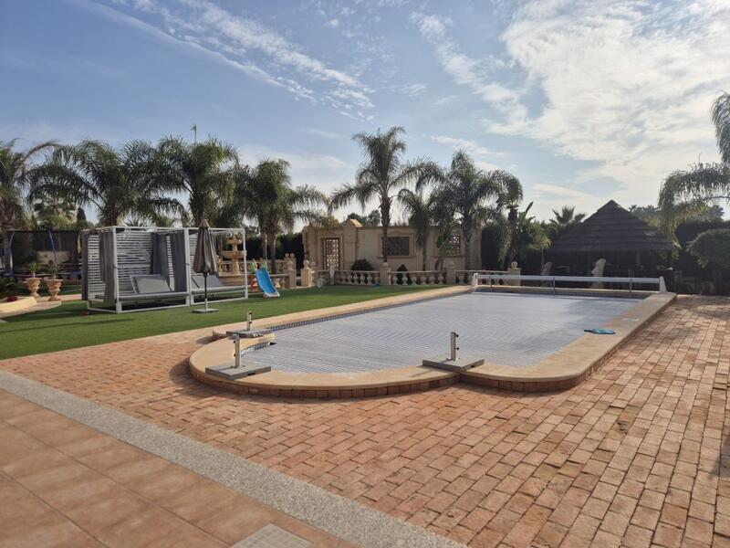 4 bedroom Country House for sale