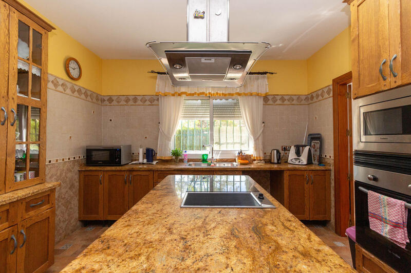 4 bedroom Country House for sale