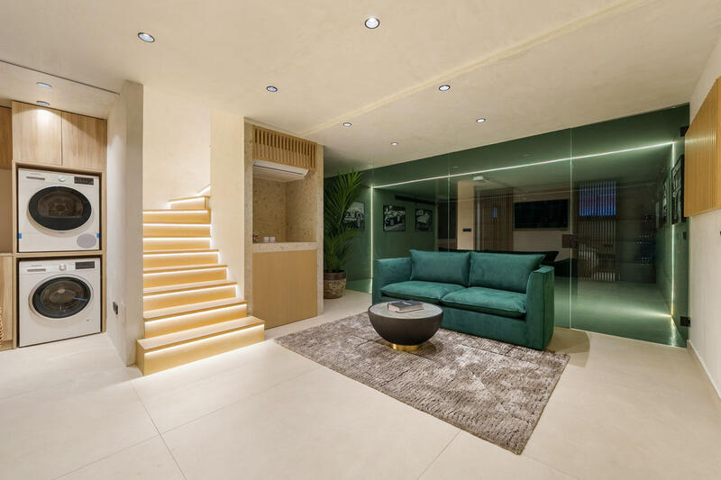 4 bedroom Townhouse for sale