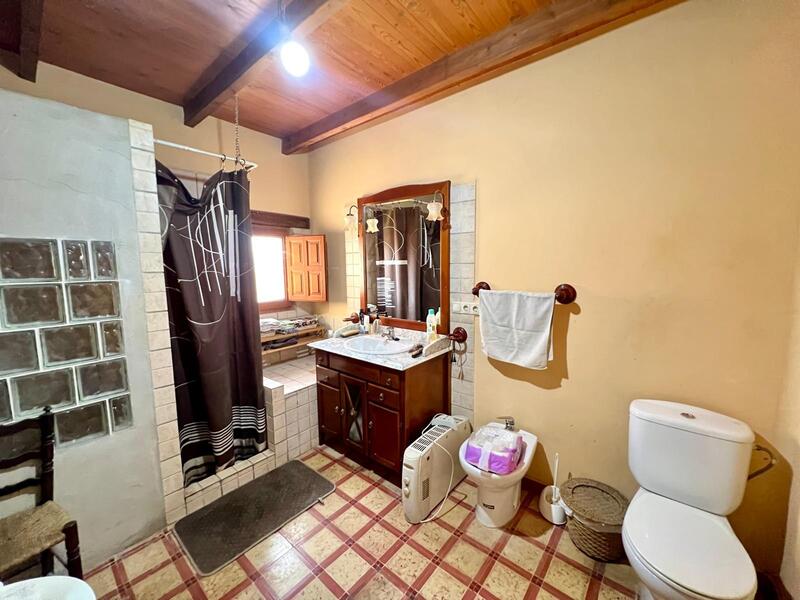 4 slaapkamer Landhuis Te koop