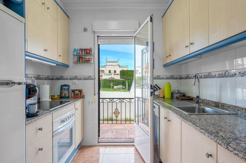 3 slaapkamer Gezinswoning Te koop