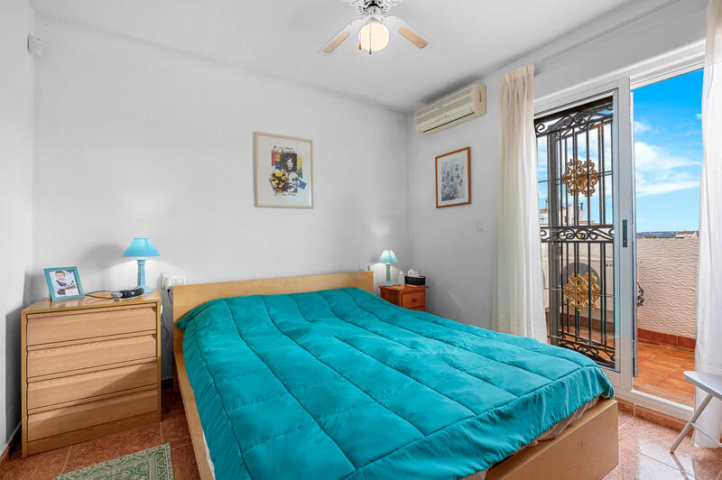 3 slaapkamer Gezinswoning Te koop