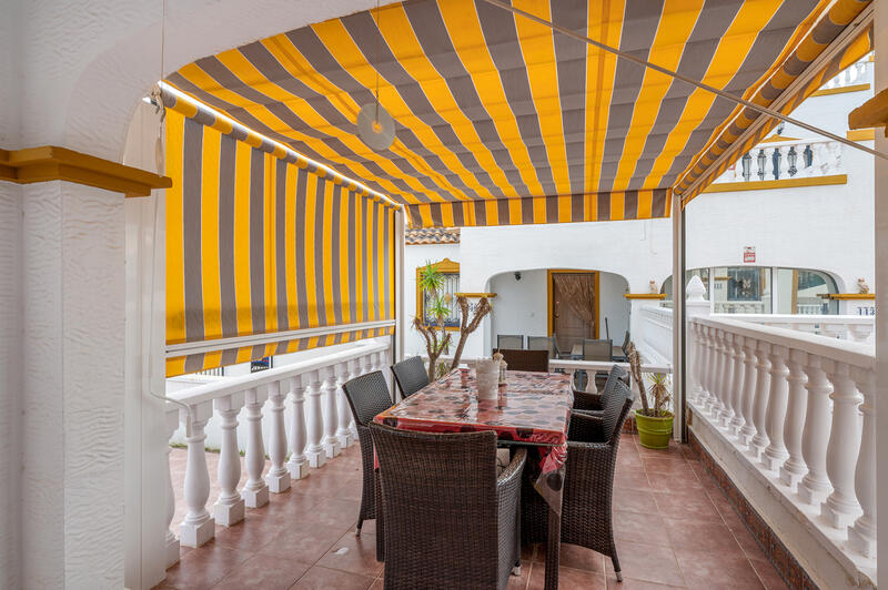 3 slaapkamer Gezinswoning Te koop