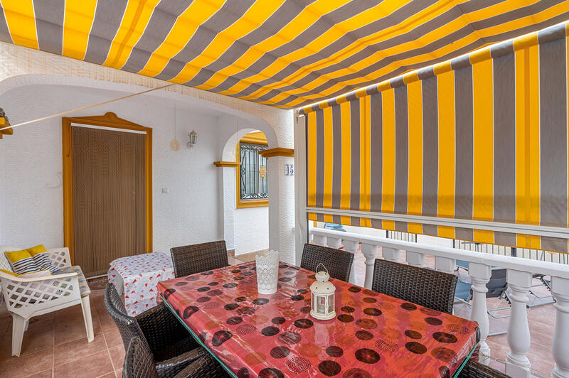 3 slaapkamer Gezinswoning Te koop