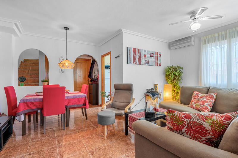 3 slaapkamer Gezinswoning Te koop