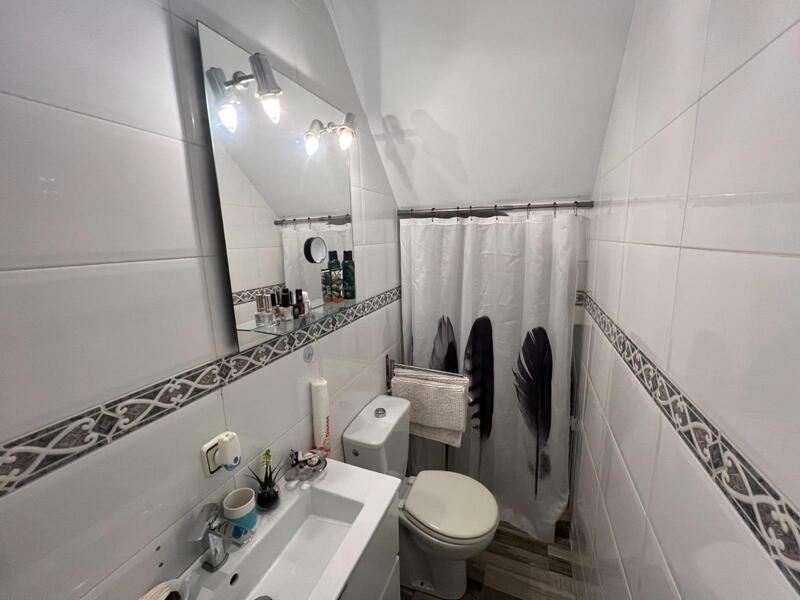 4 bedroom Townhouse for sale