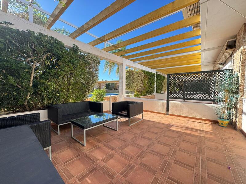 2 Schlafzimmer Stadthaus zu verkaufen