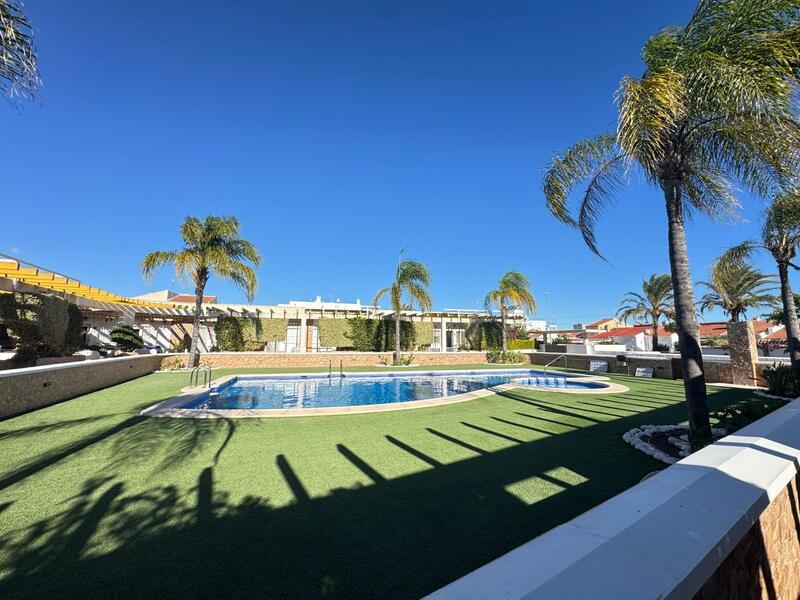 2 Schlafzimmer Stadthaus zu verkaufen