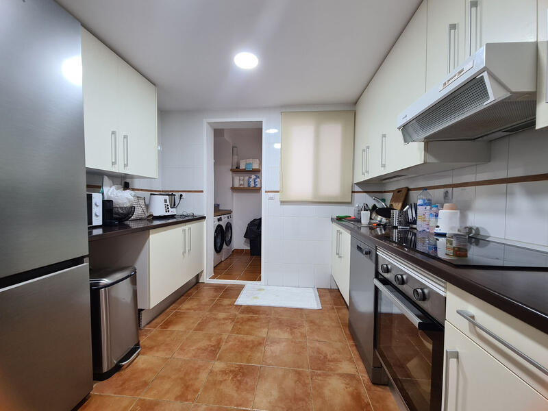 3 bedroom Apartment for sale