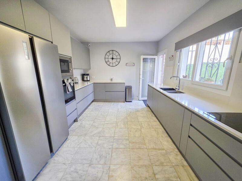 4 bedroom Villa for sale