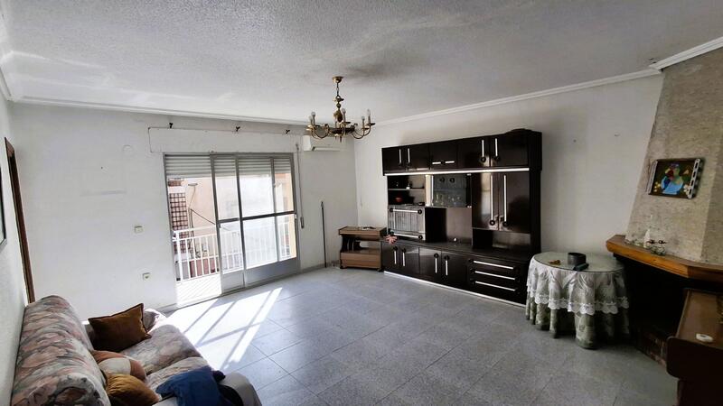 3 bedroom Townhouse for sale