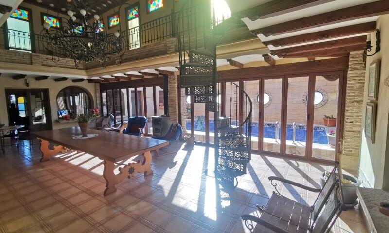 4 bedroom Villa for sale