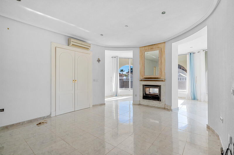 4 Schlafzimmer Villa zu verkaufen 4 Schlafzimmer Villa zu verkaufen