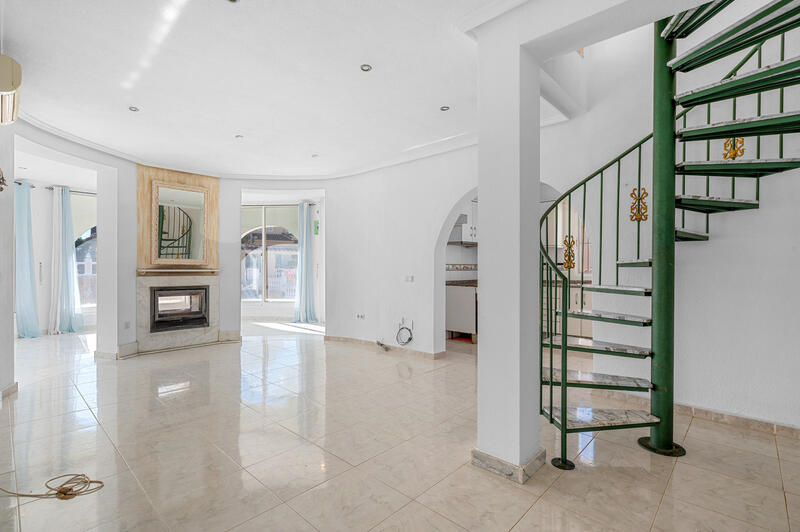 4 Schlafzimmer Villa zu verkaufen 4 Schlafzimmer Villa zu verkaufen