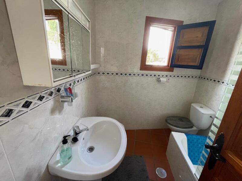 2 bedroom Townhouse for sale