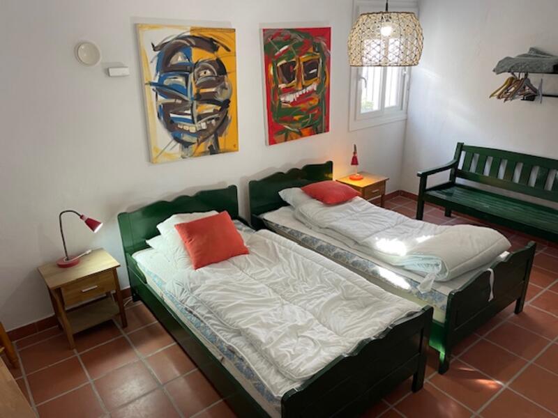 2 bedroom Townhouse for sale