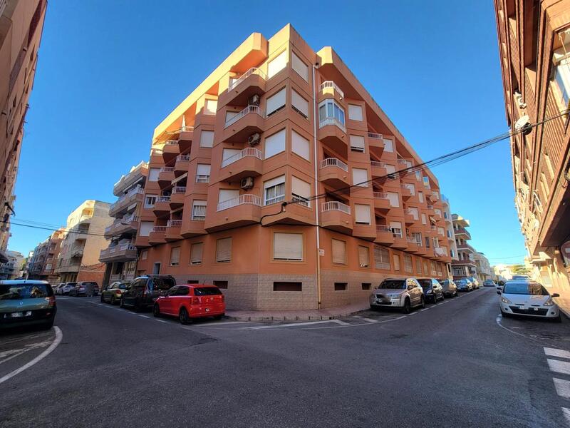 Apartment for sale in Torrevieja, Alicante