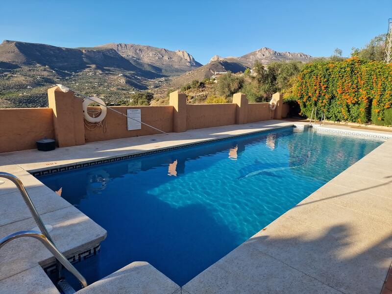 Townhouse for sale in Alcaucin, Málaga