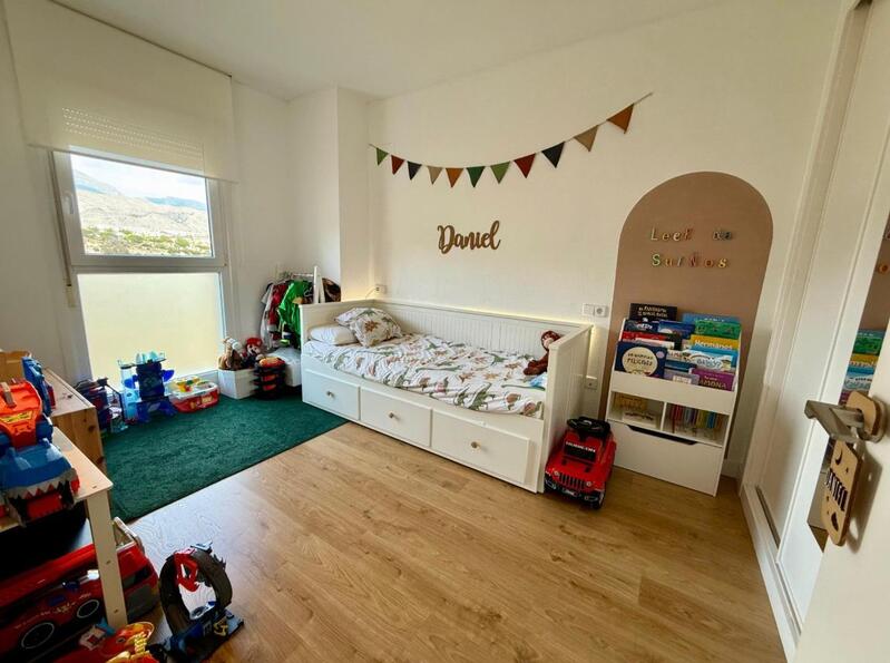 3 bedroom Apartment for sale