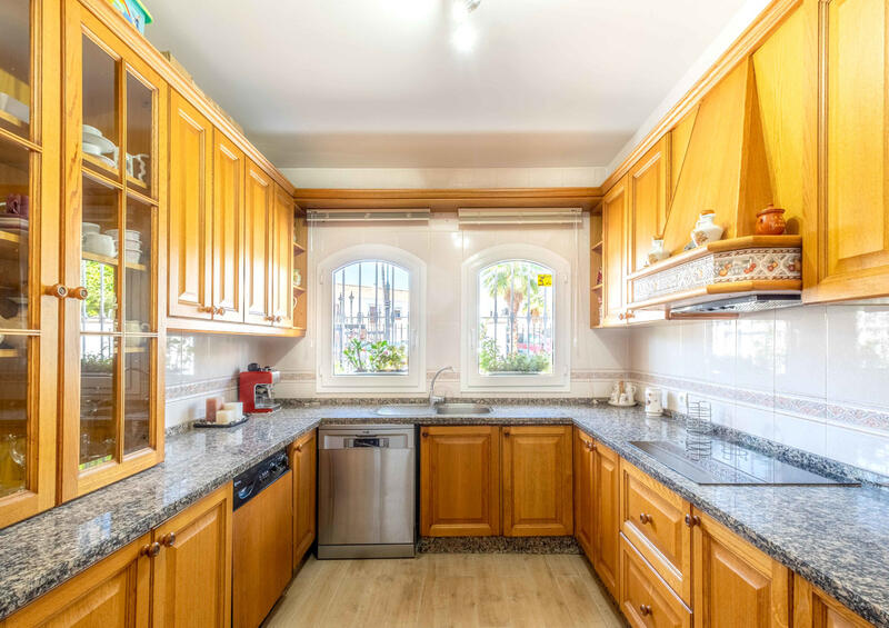 4 sovrum Radhus till salu 4 sovrum Radhus till salu