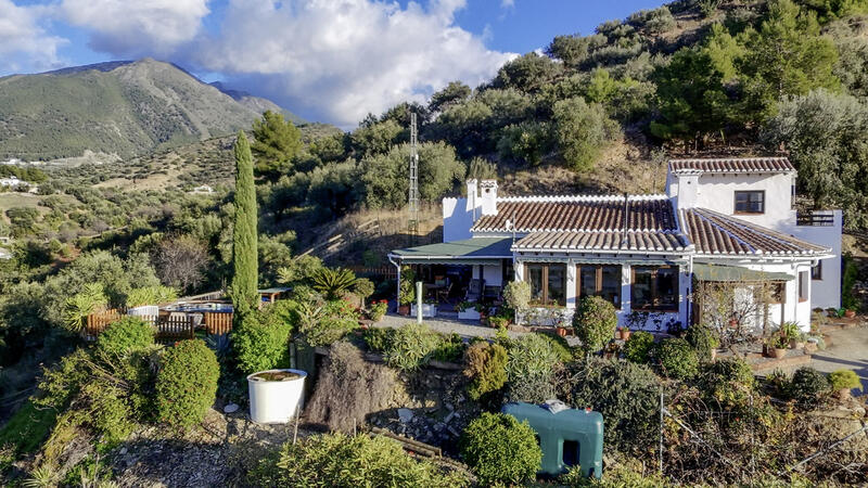 4 soverom Villa til salgs 4 soverom Villa til salgs