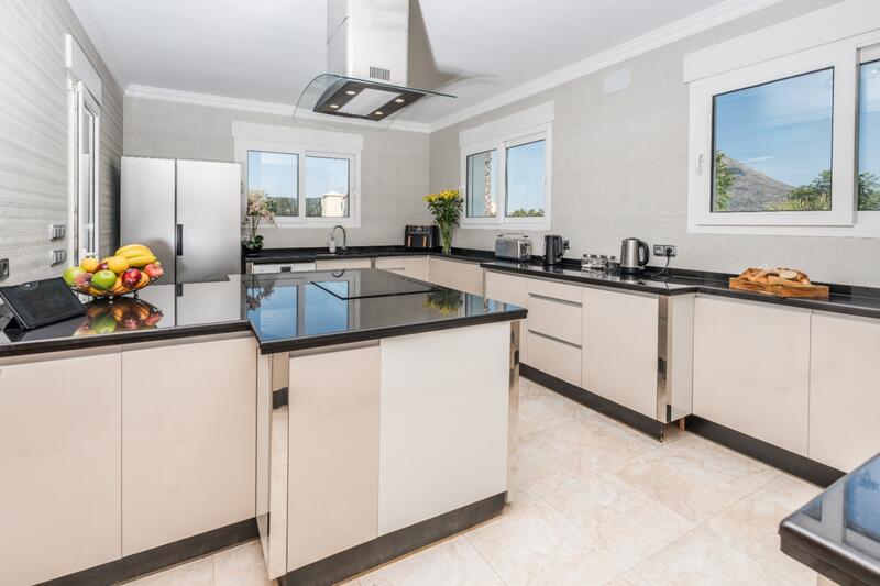 6 Cuarto Villa en venta