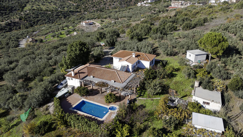 6 bedroom Villa for sale